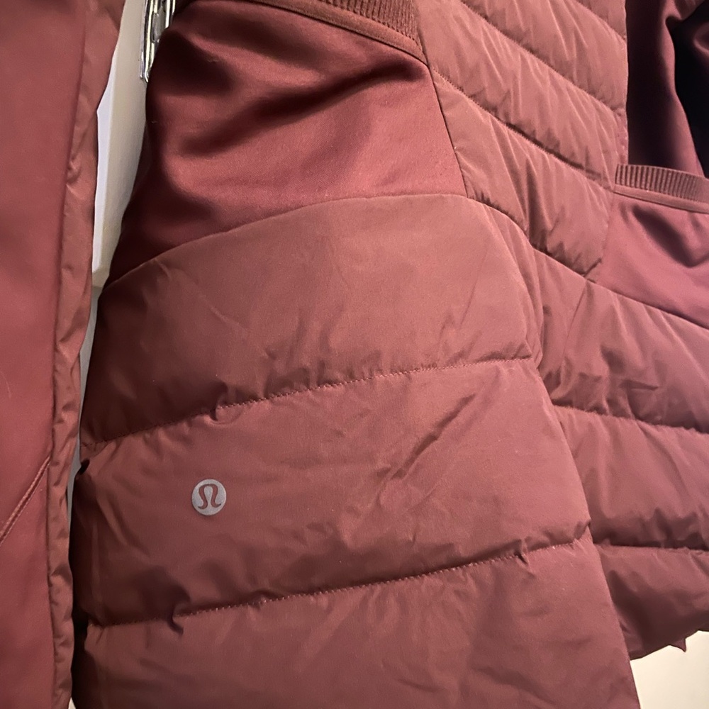 Lululemon wind breaker